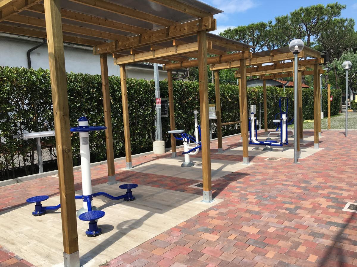 Camping Apuano Marina di Massa Buitenkant foto